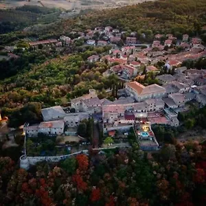 https://relais-la-costa-montefollonico.it-tuscanyhotel.com